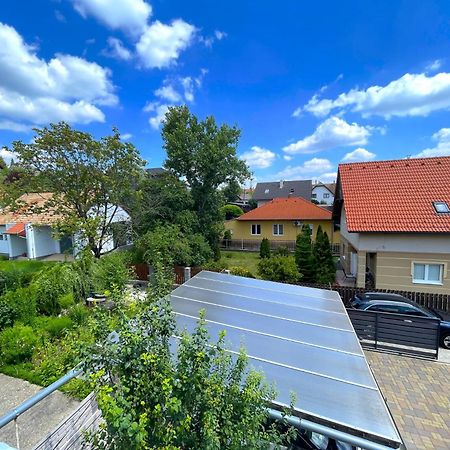 Appartamento Rozsé Apartman Budaörs Esterno foto