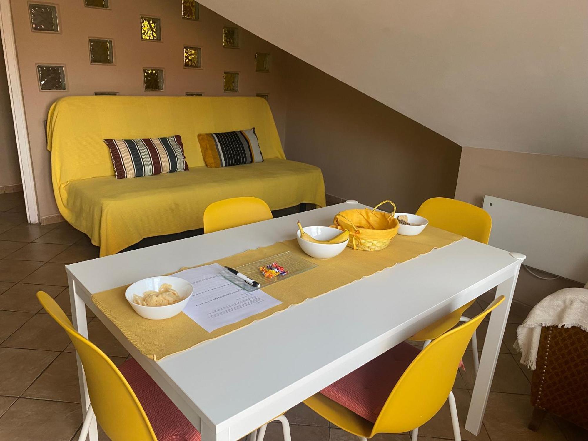 Appartamento Rozsé Apartman Budaörs Esterno foto