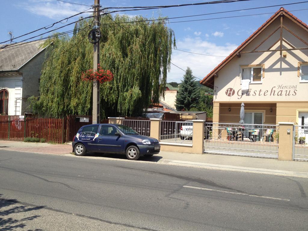 Appartamento Rozsé Apartman Budaörs Esterno foto
